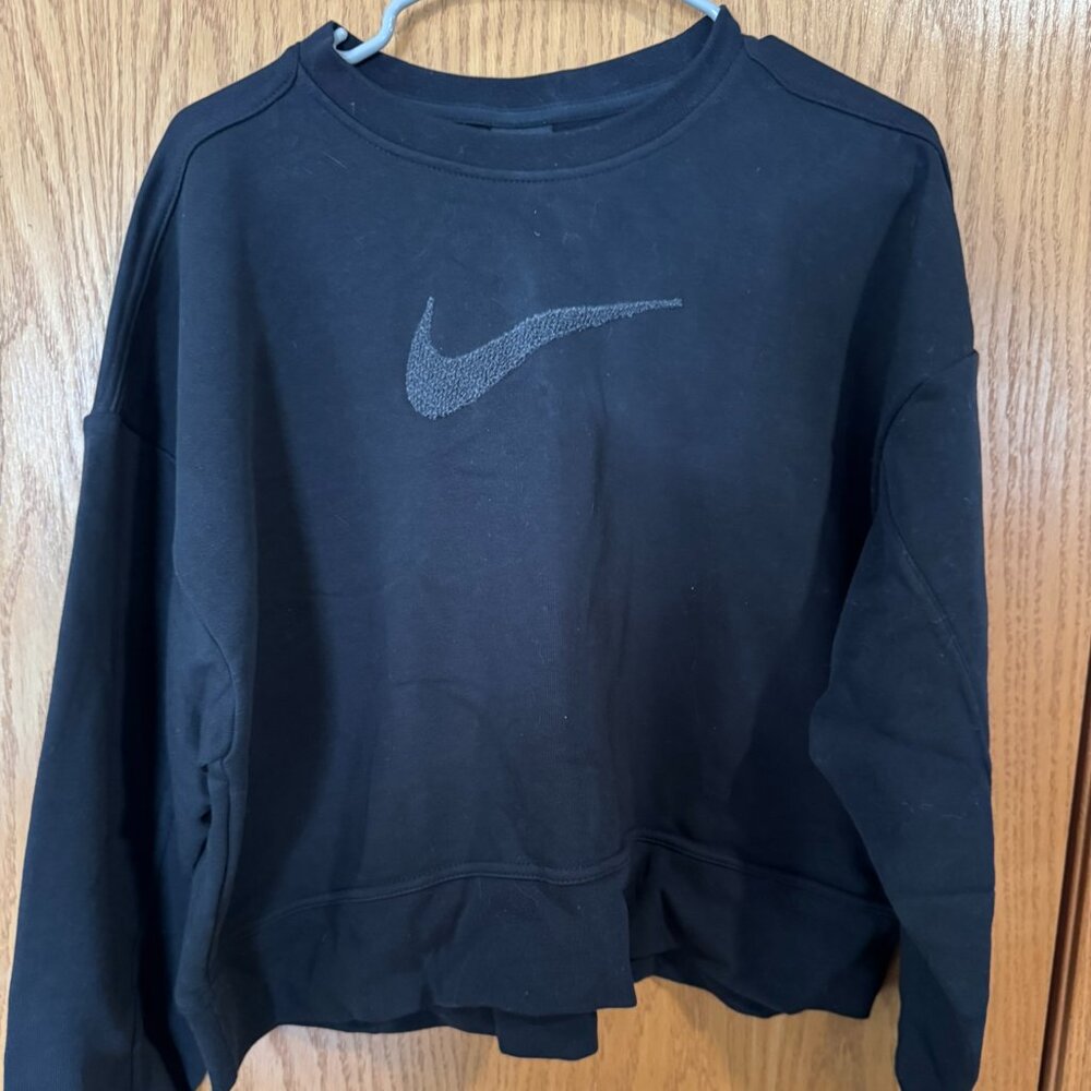 Black Nike Pullover